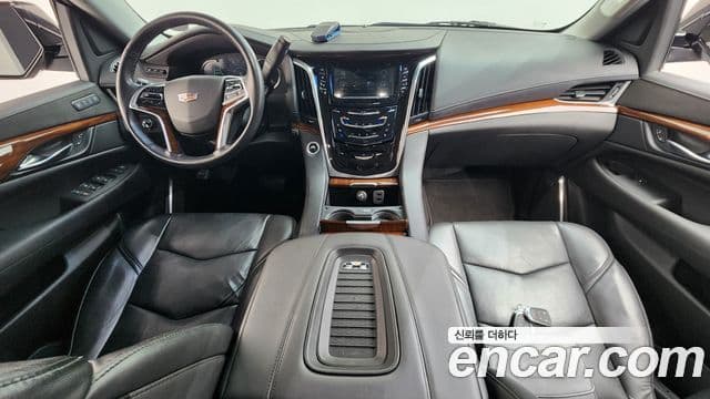 Cadillac Escalade 2018 — Фото 7/20