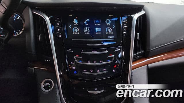 Cadillac Escalade 2018 — Фото 14/20