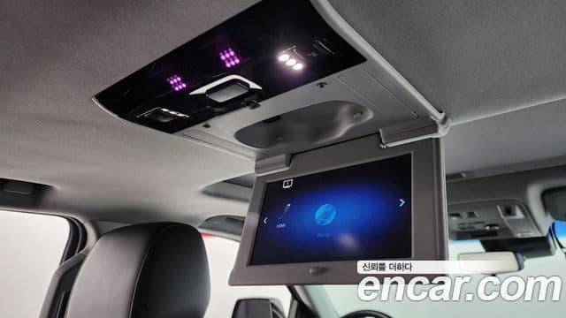 Cadillac Escalade 2018 — Фото 18/20