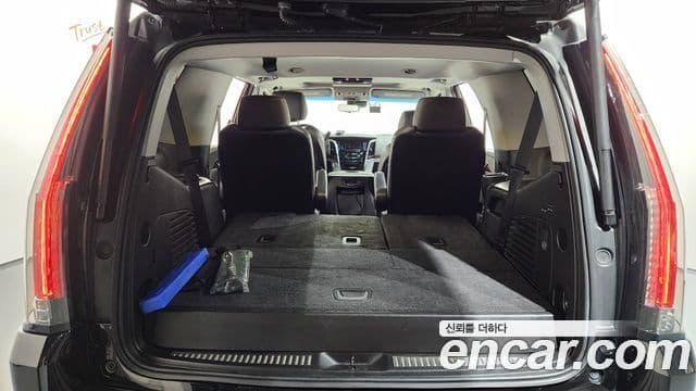 Cadillac Escalade 2018 — Фото 20/20