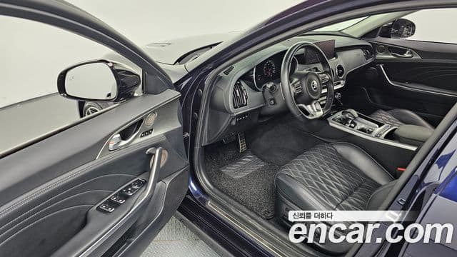 Kia Stinger 2021 — Фото 10/20