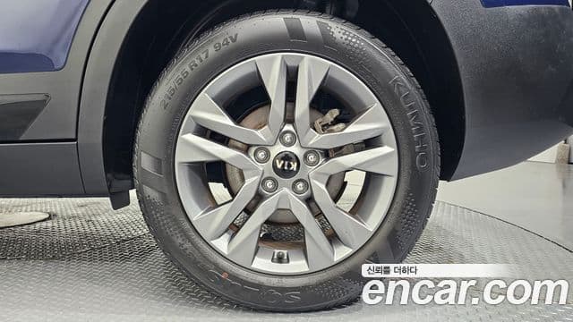 Kia Seltos 2021 — ფოტო 10/30