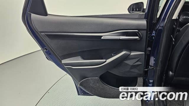 Kia Seltos 2021 — ფოტო 4/30