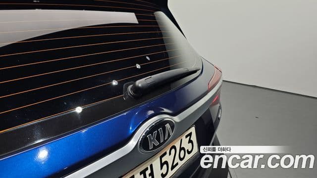 Kia Seltos 2021 — ფოტო 13/30