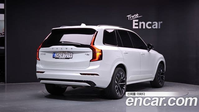 Volvo XC90 2025 — Фото 2/20
