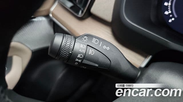 Volvo XC90 2025 — Photo 8/35