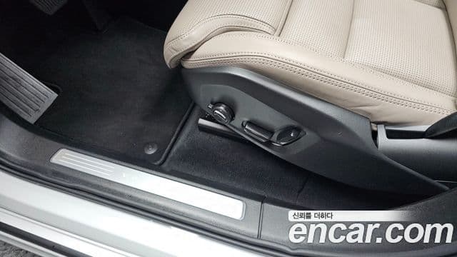 Volvo XC90 2025 — Photo 24/35