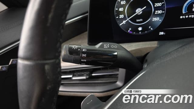 Kia K8 2021 — ფოტო 27/31