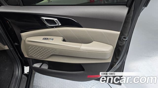 Kia Carnival 2025 — Photo 1/30