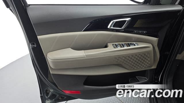 Kia Carnival 2025 — Photo 7/30