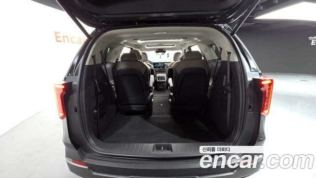 Kia Carnival 2025 — Photo 2/30