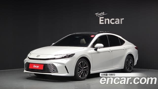 Toyota Camry 2026 — Şəkil 21/33