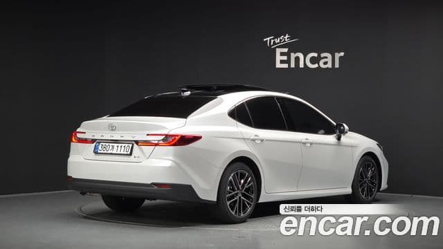 Toyota Camry 2026 — Şəkil 29/33