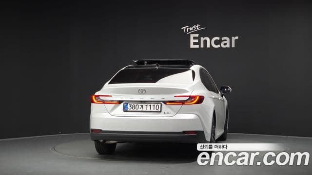 Toyota Camry 2026 — Şəkil 23/33