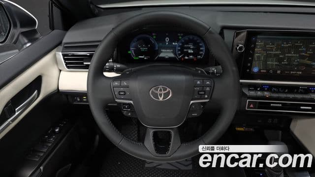 Toyota Camry 2026 — Şəkil 28/33