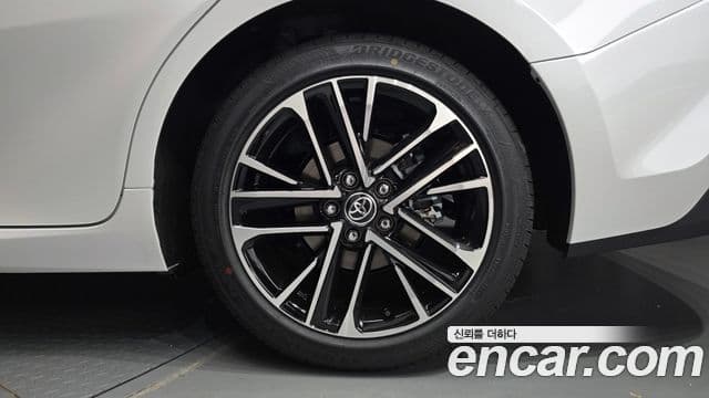 Toyota Camry 2026 — Şəkil 24/33