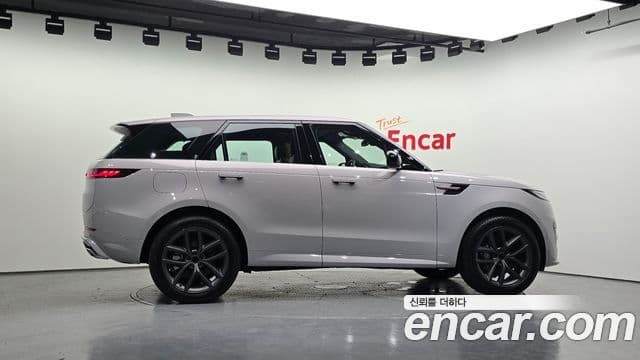Land Rover Range Rover Sport 2026 — Фото 5/20