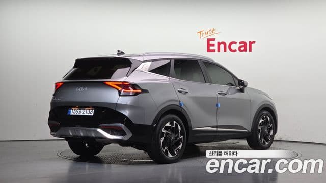 Kia Sportage 2023 — Фото 2/20