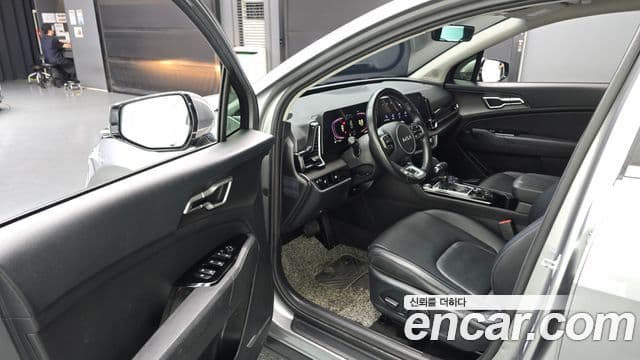 Kia Sportage 2023 — Фото 10/20