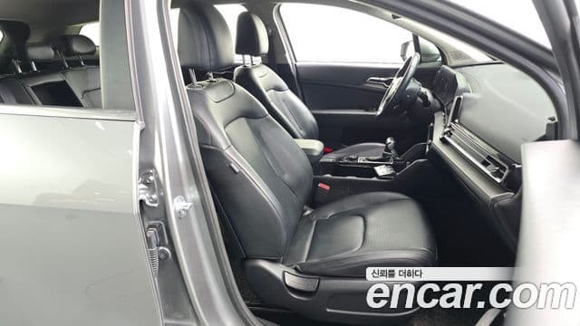 Kia Sportage 2023 — Фото 12/20