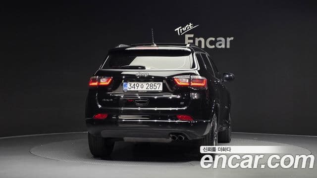 Jeep Compass 2022 — Photo 13/20