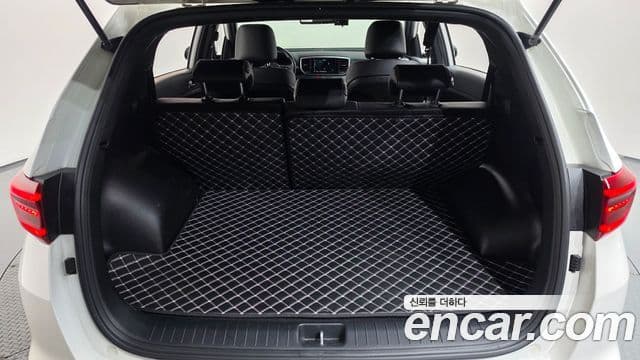 Kia Sportage The Bold 2020 — Фото 15/20