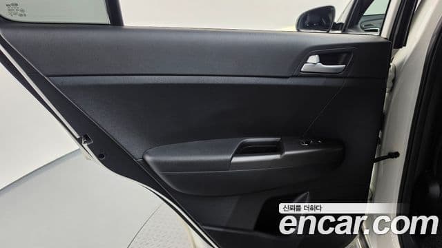 Kia Sportage The Bold 2020 — ფოტო 2/32
