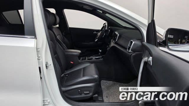 Kia Sportage The Bold 2020 — ფოტო 19/32