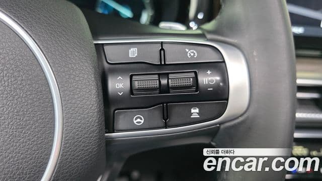 Kia K5 2021 — Şəkil 18/33
