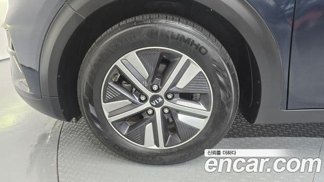 Kia Niro 2020 — Фото 4/20