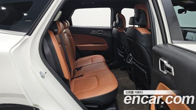 Kia Sportage 2023 — Фото 13/20