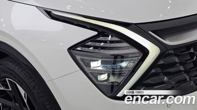 Kia Sportage 2023 — ფოტო 22/35