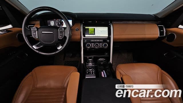 Land Rover Discovery 5 2018 — Şəkil 13/36
