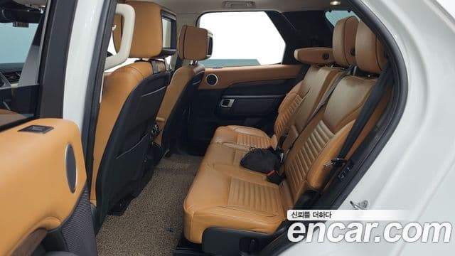 Land Rover Discovery 5 2018 — Şəkil 2/36