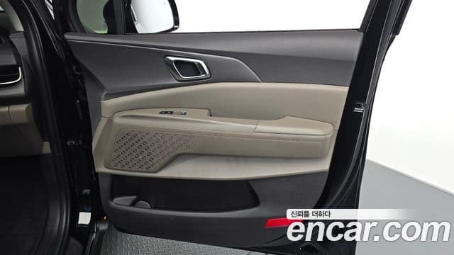 Kia Carnival 2025 — ფოტო 28/30