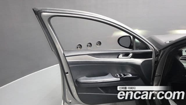 Kia K5 2023 — ფოტო 38/40