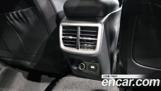 Kia K5 2023 — ფოტო 36/40