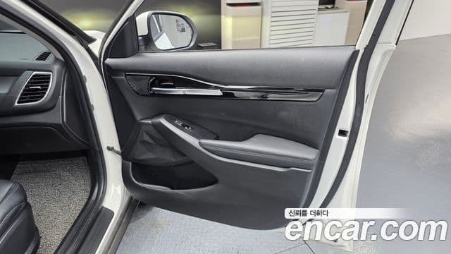 Kia Seltos 2022 — ფოტო 36/40