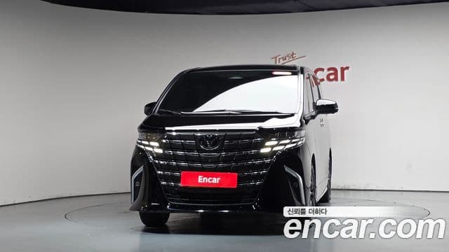 Toyota Alphard 2025 — Photo 8/44