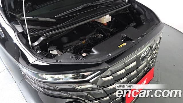 Toyota Alphard 2025 — Photo 10/44