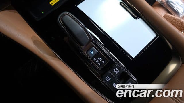 Toyota Alphard 2025 — Photo 3/44
