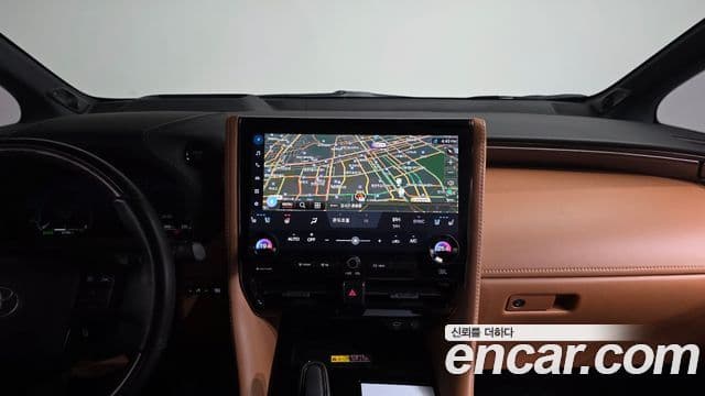 Toyota Alphard 2025 — Photo 6/44