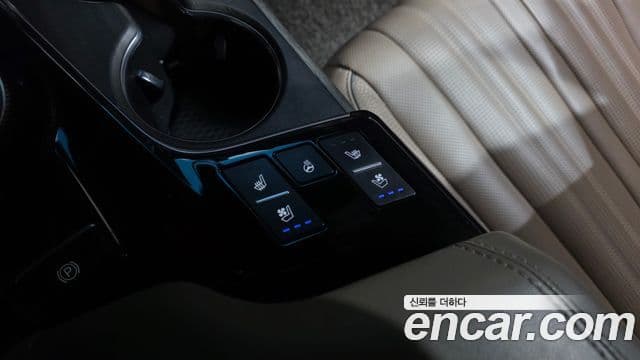 Kia K8 2021 — Photo 8/40