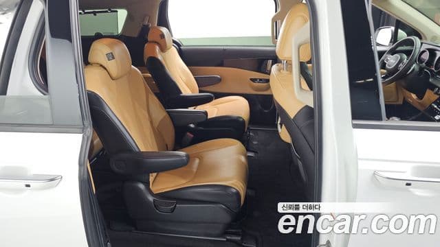 Kia Carnival 2022 — Фото 11/20