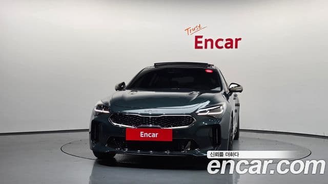Kia Stinger 2022 — Фото 3/20