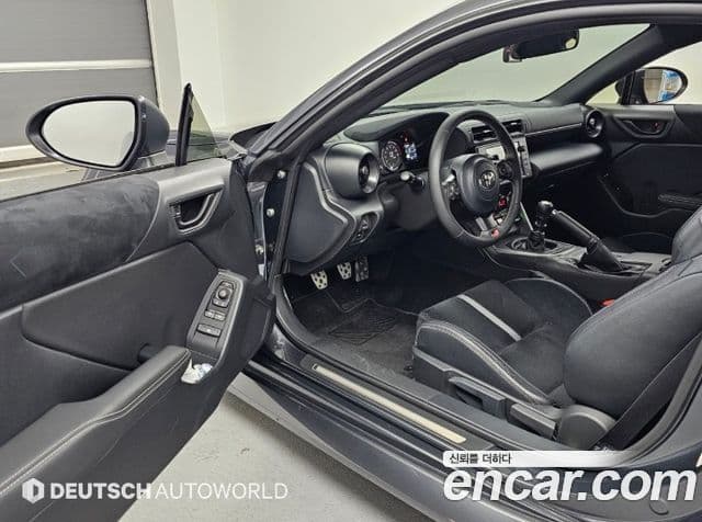Toyota GR86 2024 — Photo 2/20