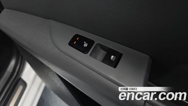 Kia Niro 2022 — Фото 19/20