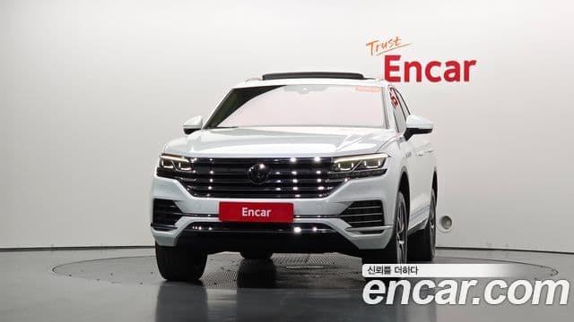 Volkswagen Touareg 2023 — ფოტო 1/29