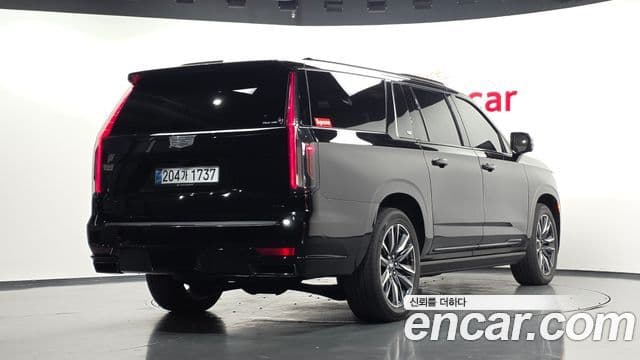 Cadillac Escalade 2021 — Photo 14/20