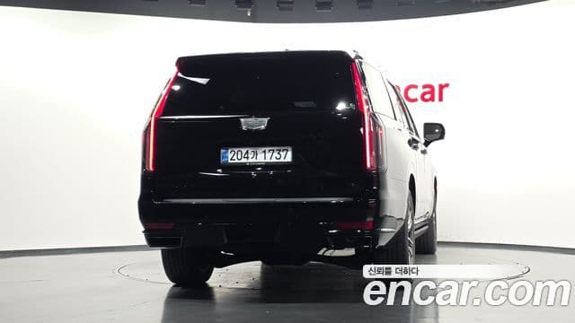 Cadillac Escalade 2021 — Photo 18/20